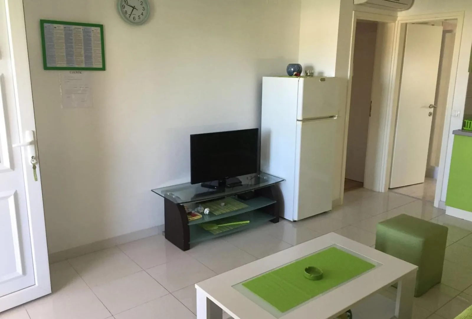 Apartmani Lucija فير شقة